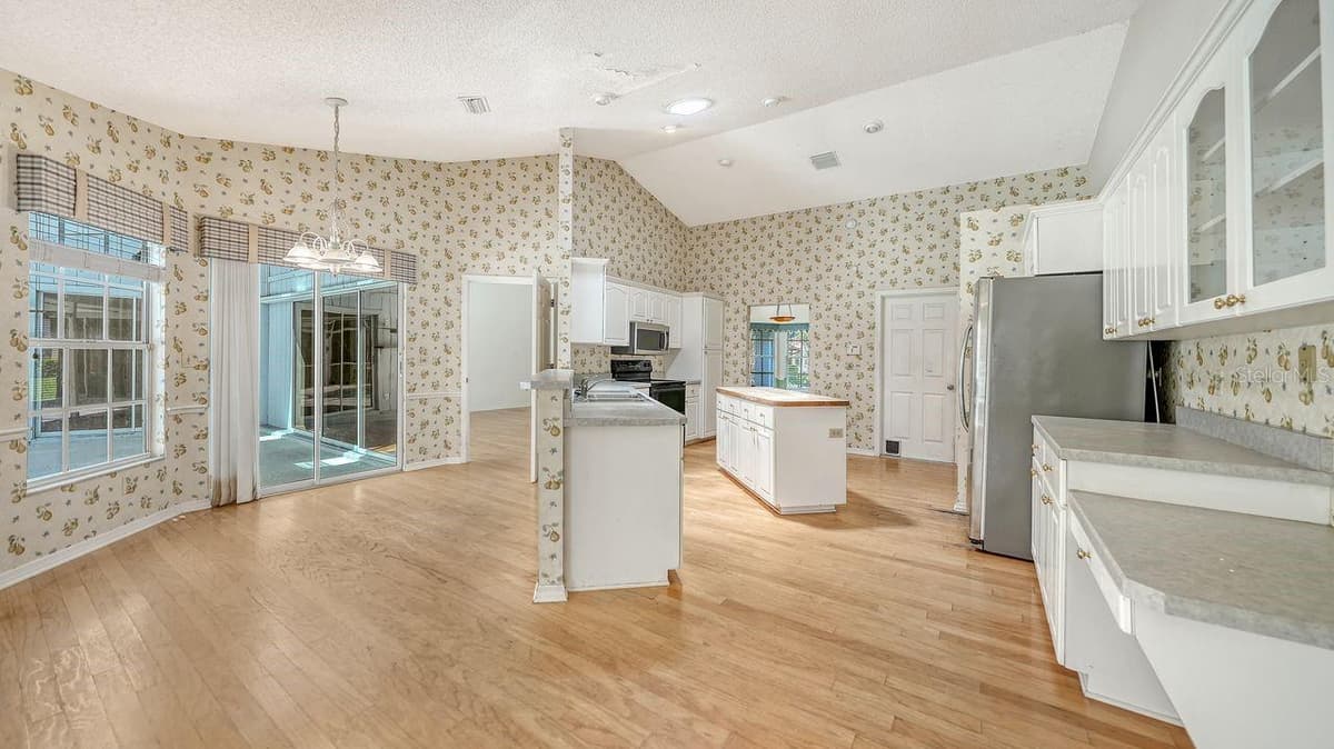 4481 OAK VIEW DRIVE — photo 16 of 48