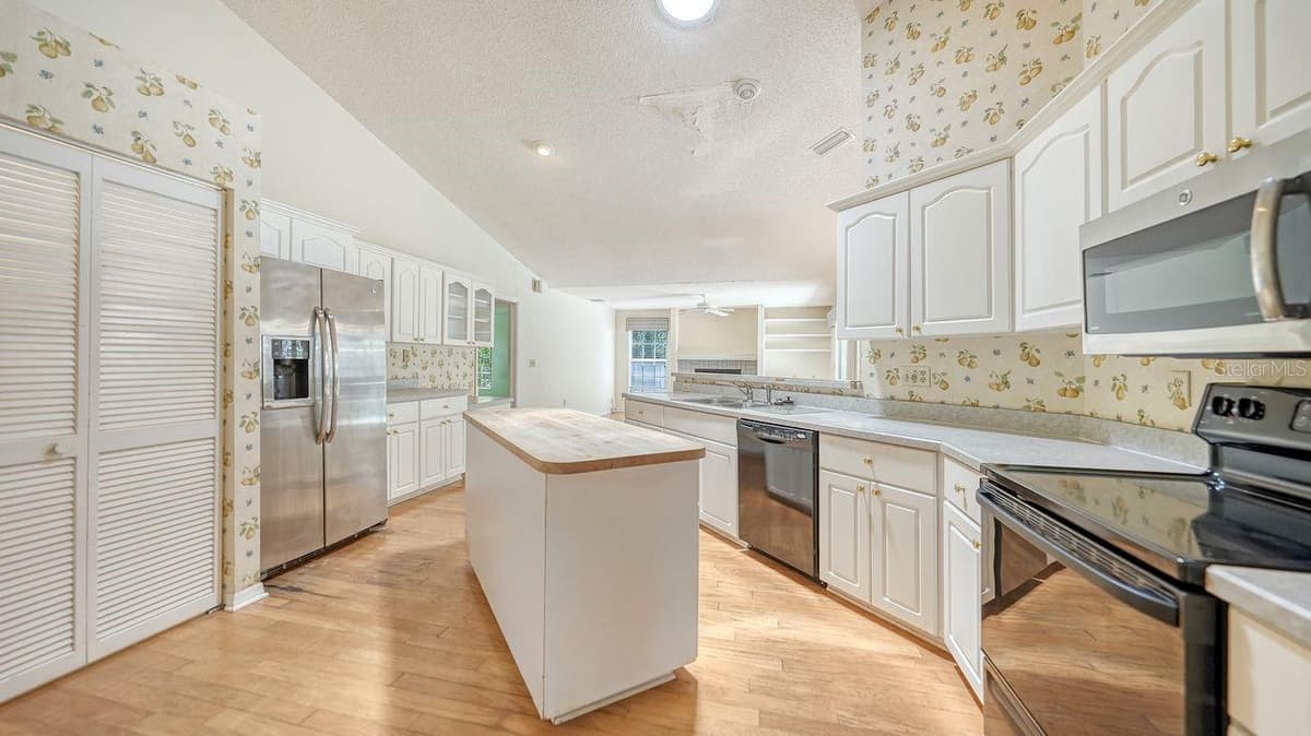 4481 OAK VIEW DRIVE — photo 19 of 48