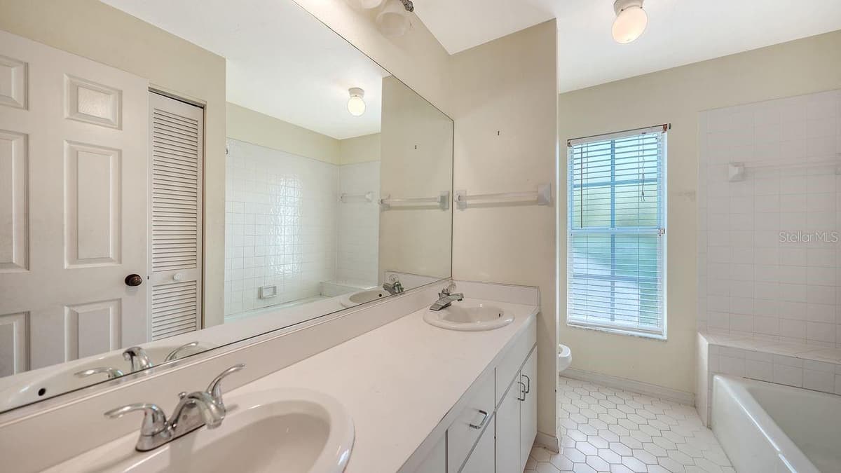 4481 OAK VIEW DRIVE — photo 28 of 48