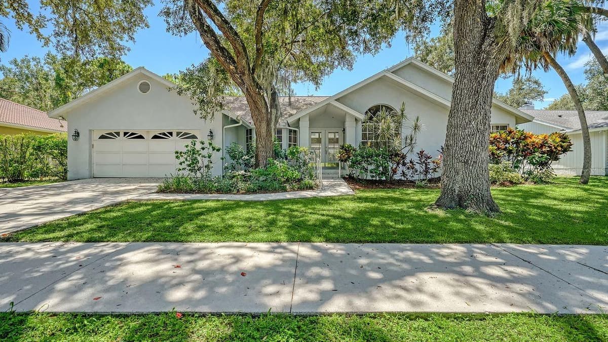 4481 OAK VIEW DRIVE — photo 3 of 48