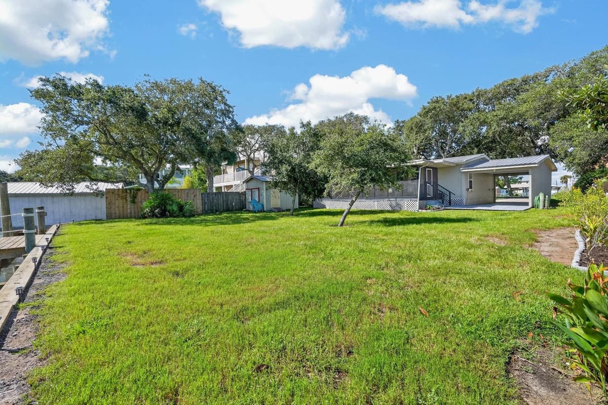 6302 GOMEZ ROAD — photo 37 of 48
