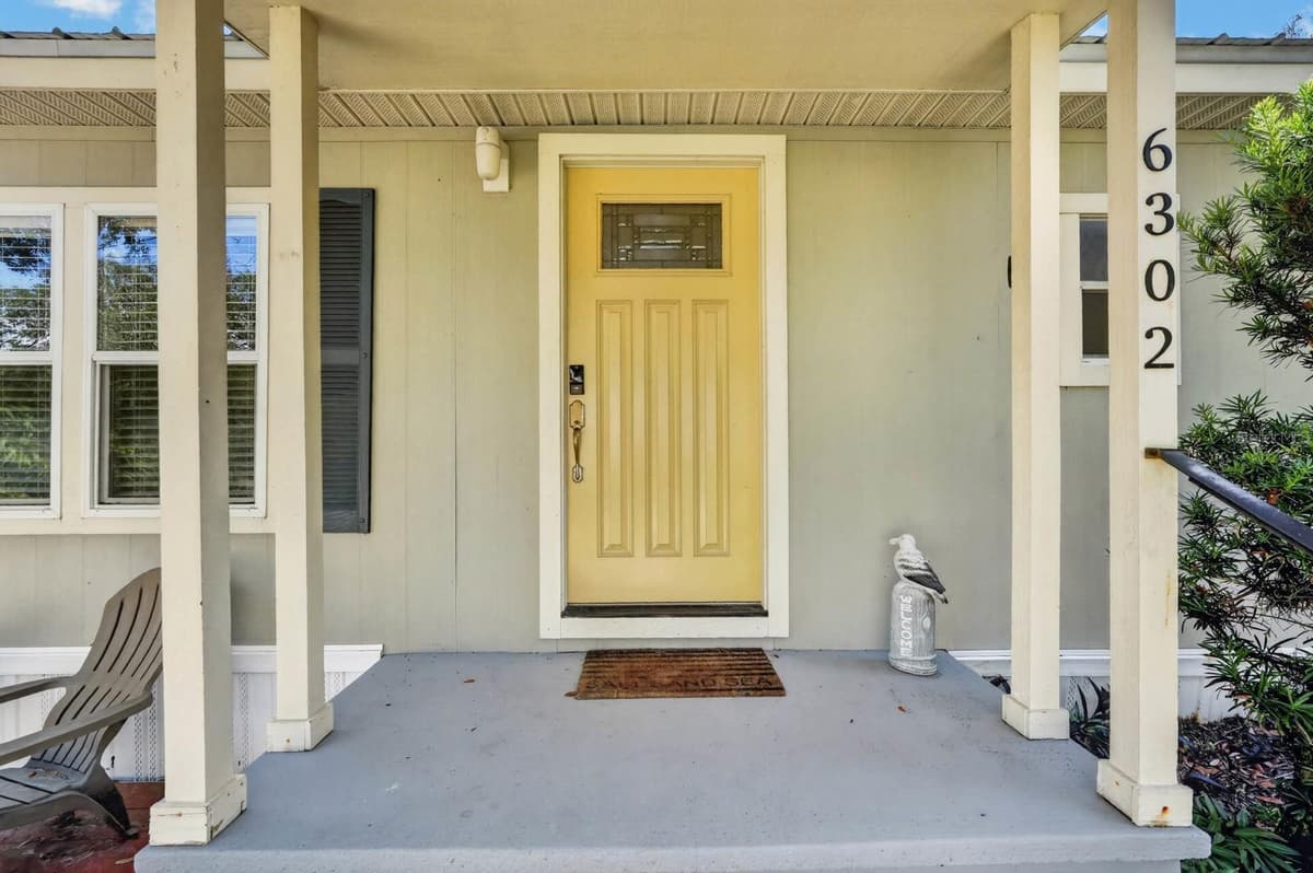 6302 GOMEZ ROAD — photo 9 of 48