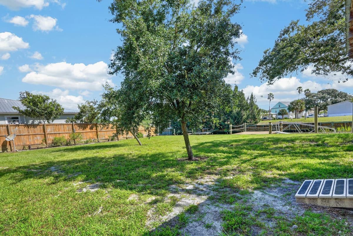 6302 GOMEZ ROAD — photo 34 of 48