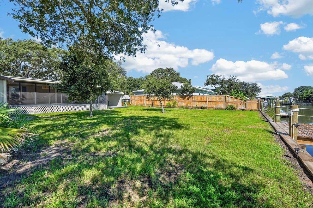 6302 GOMEZ ROAD — photo 35 of 48