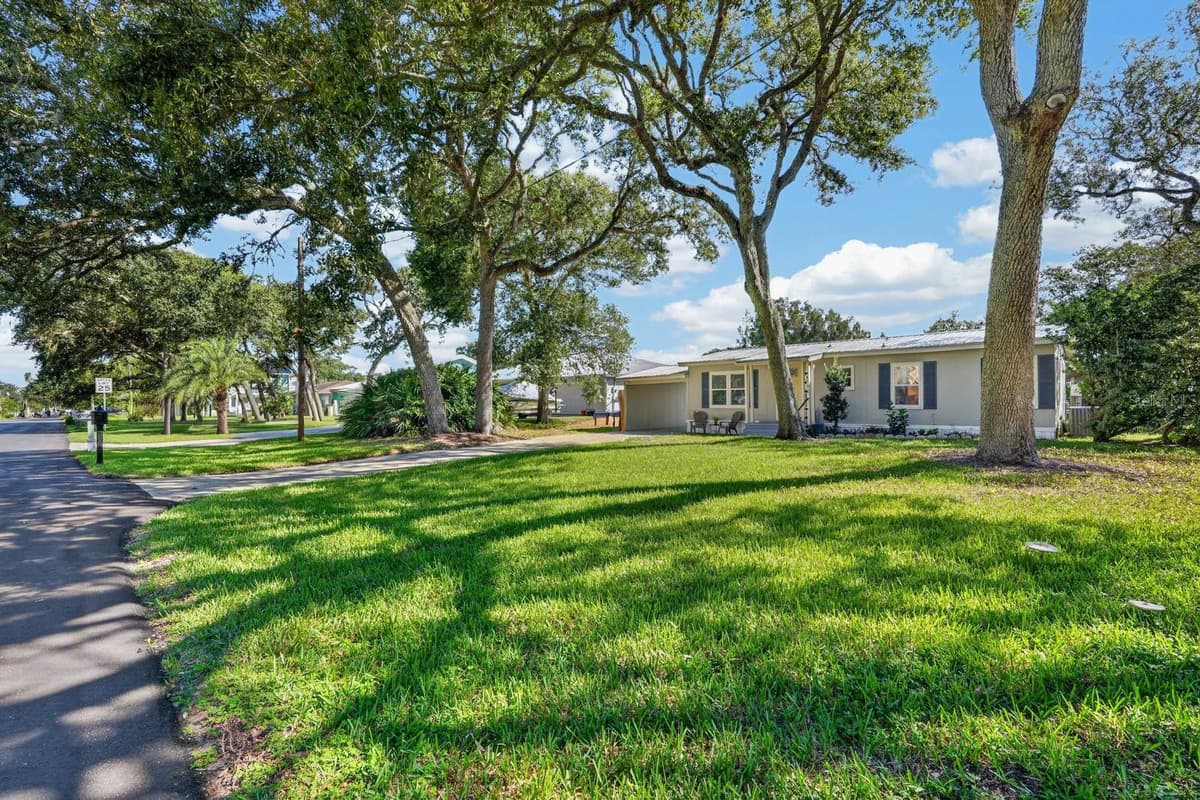 6302 GOMEZ ROAD — photo 4 of 48