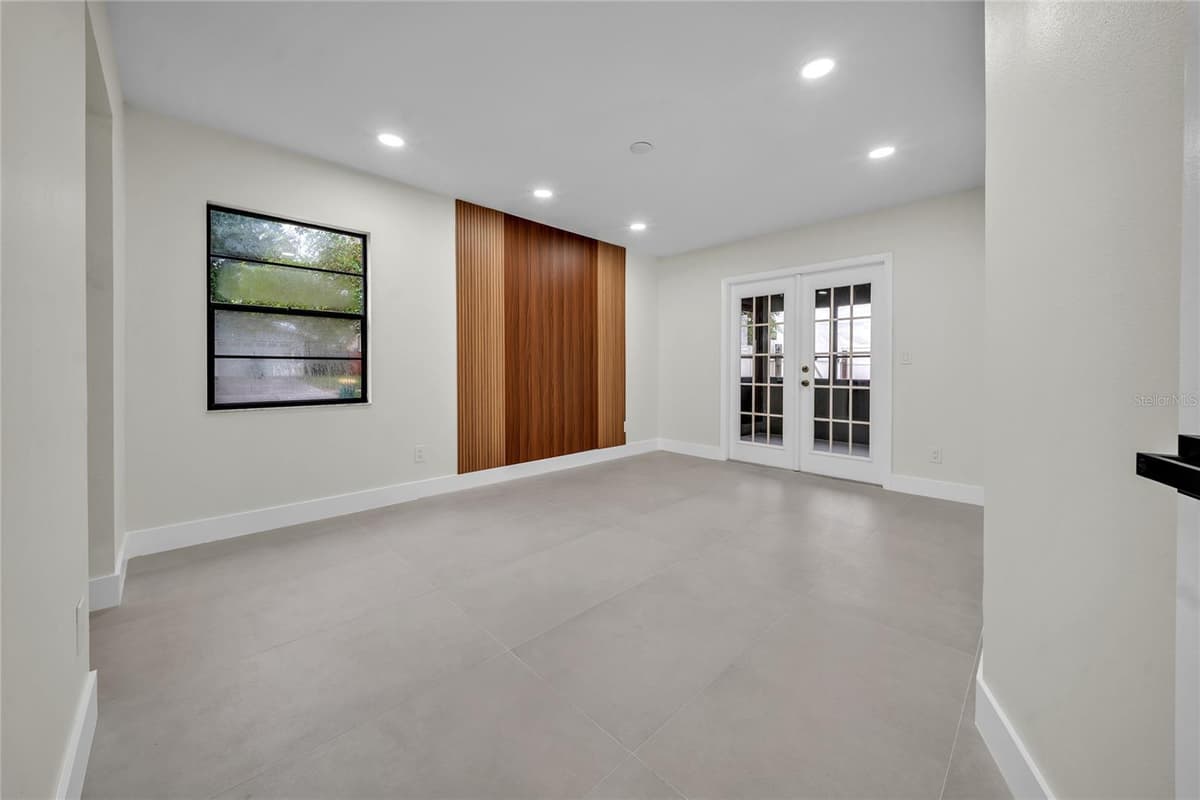 2185 LITTLE BROOK LANE — photo 15 of 39