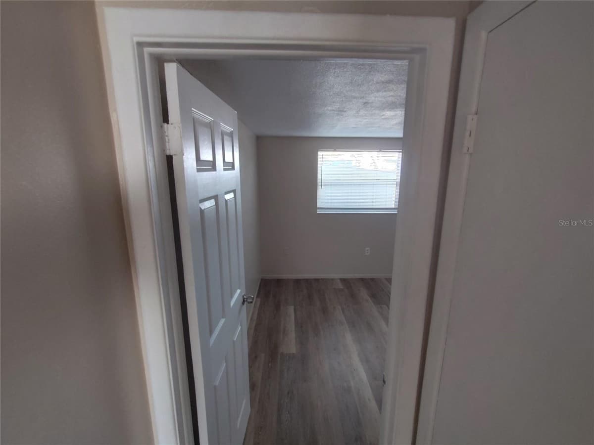 4136 SHORELINE DRIVE — photo 14 of 18