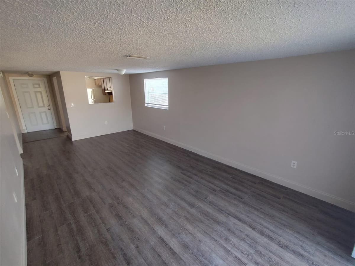 4136 SHORELINE DRIVE — photo 7 of 18