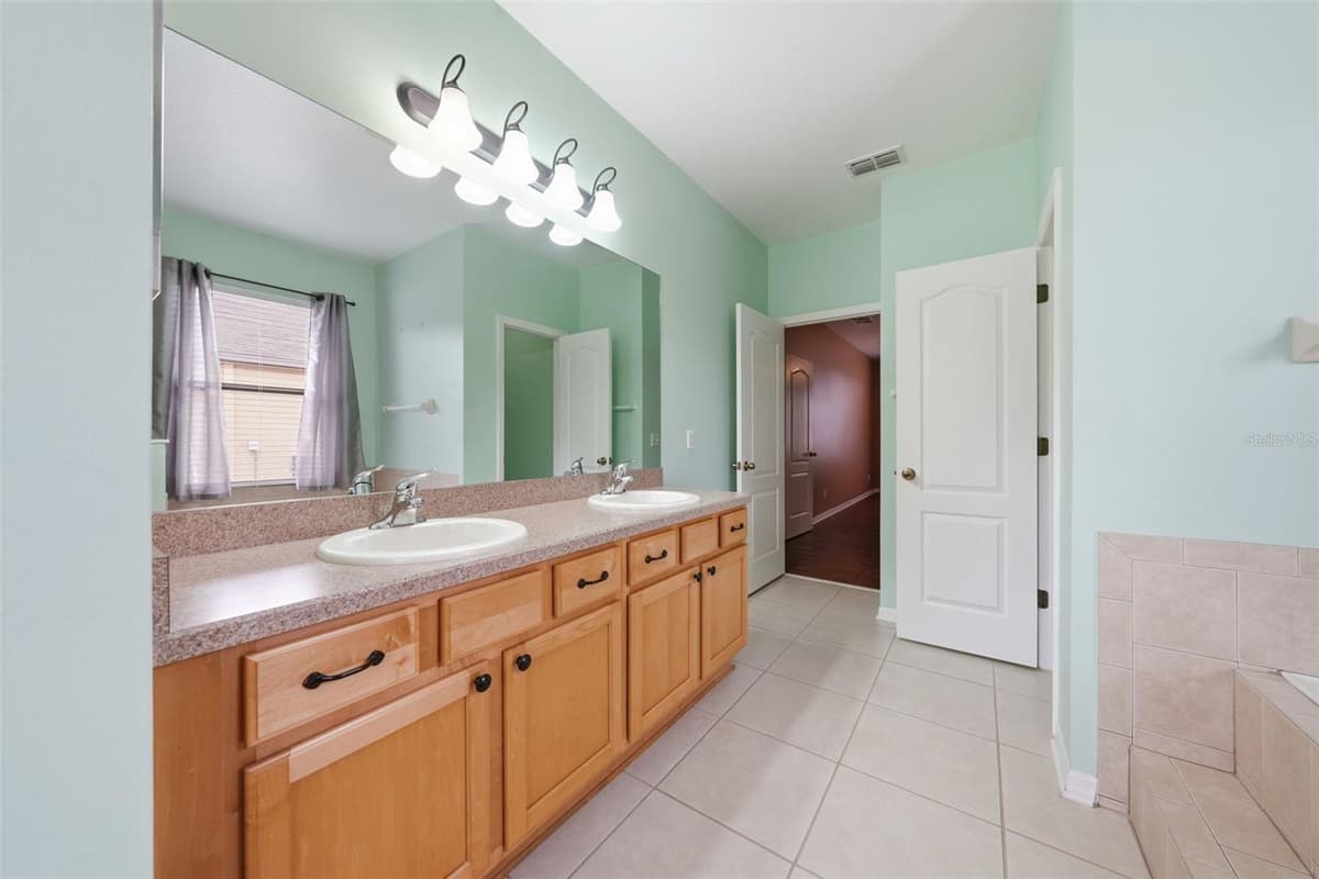 9269 SAPONARIA DRIVE — photo 33 of 73