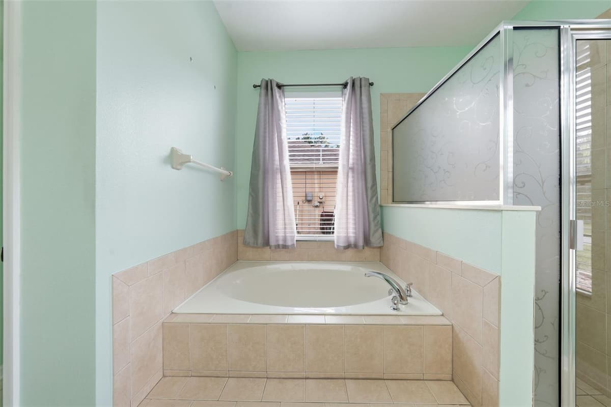 9269 SAPONARIA DRIVE — photo 32 of 73