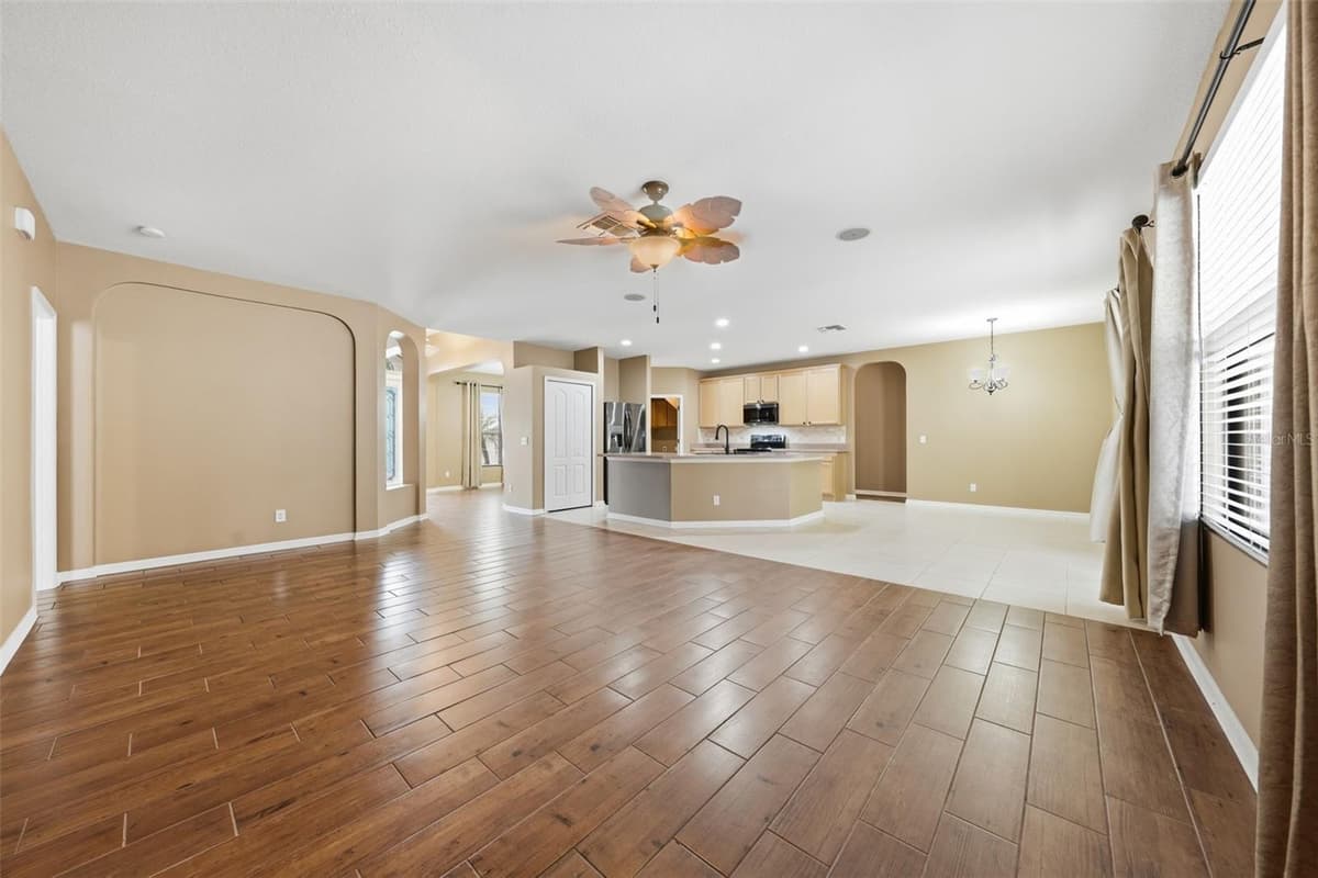 9269 SAPONARIA DRIVE — photo 23 of 73
