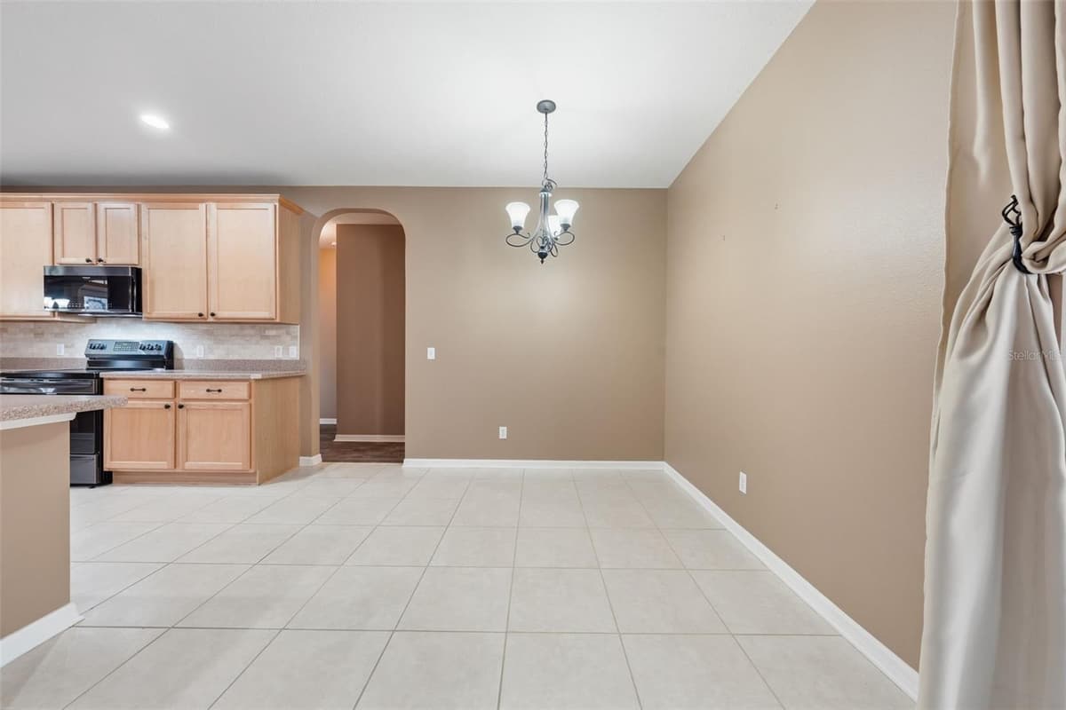 9269 SAPONARIA DRIVE — photo 26 of 73