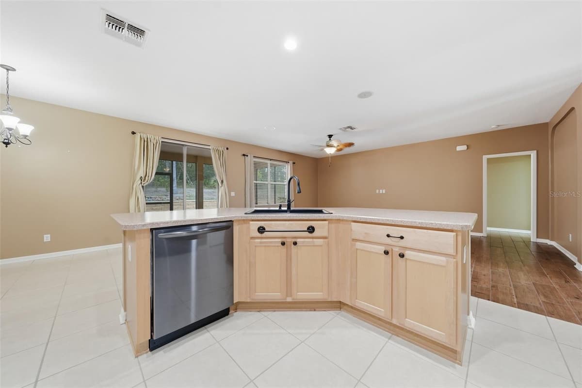 9269 SAPONARIA DRIVE — photo 19 of 73