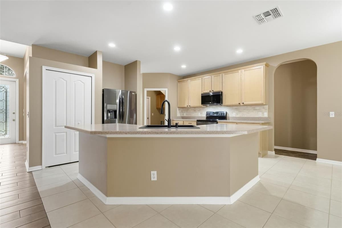 9269 SAPONARIA DRIVE — photo 25 of 73