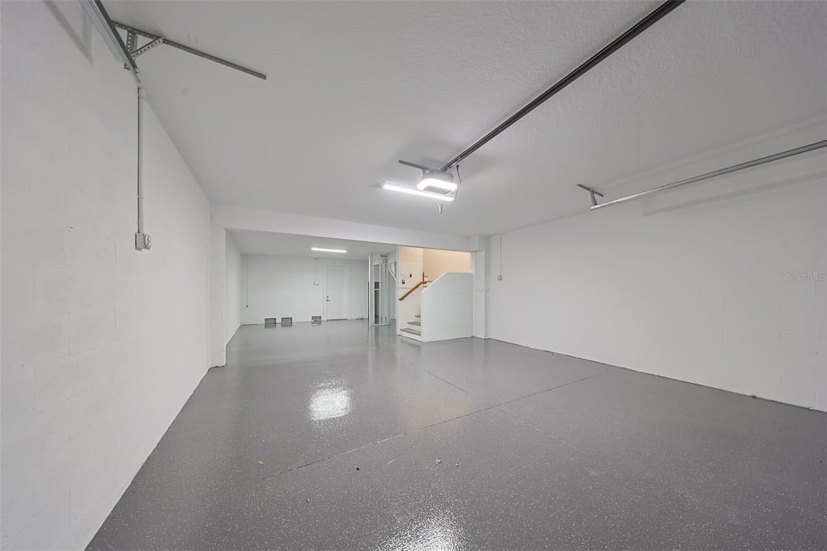 203 DANUBE AVENUE — photo 22 of 25