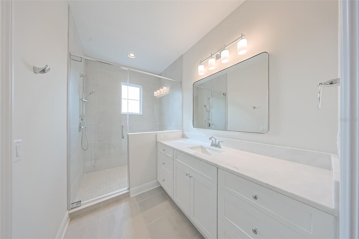 203 DANUBE AVENUE — photo 21 of 25