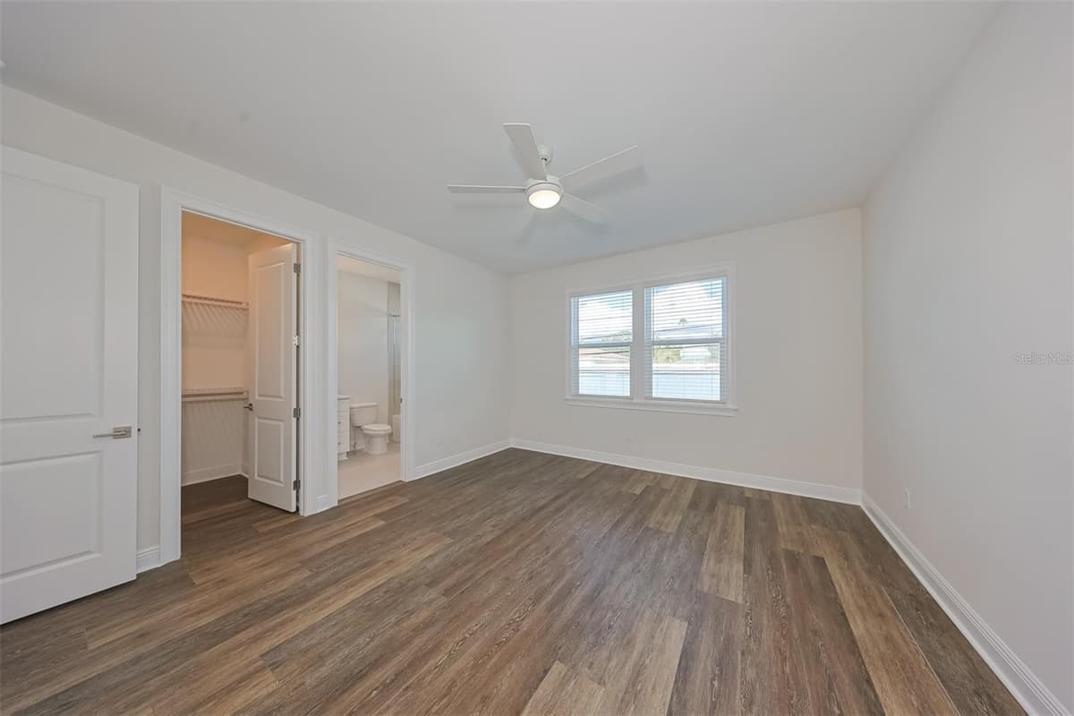 203 DANUBE AVENUE — photo 11 of 25