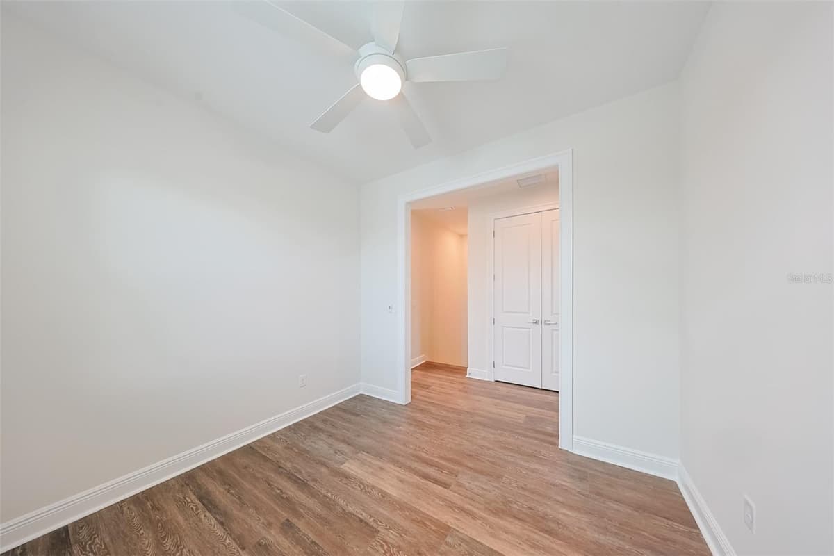 203 DANUBE AVENUE — photo 19 of 25