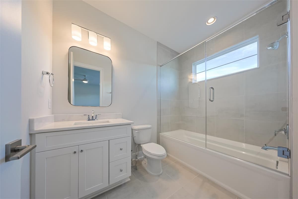 203 DANUBE AVENUE — photo 13 of 25