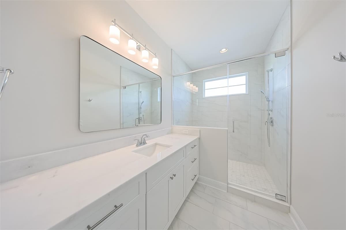 203 DANUBE AVENUE — photo 18 of 25