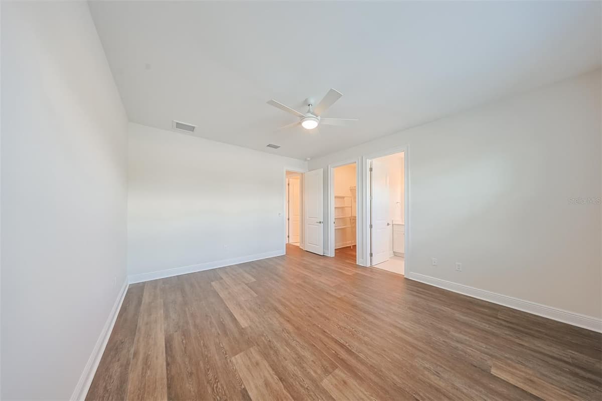 203 DANUBE AVENUE — photo 12 of 25