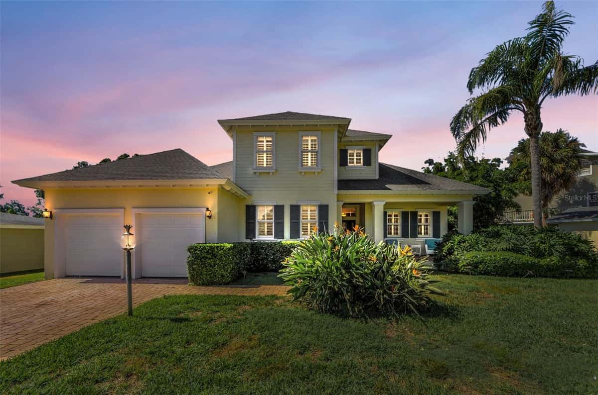 3143 PINEVIEW DRIVE