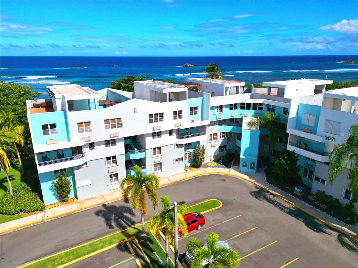 St 686 COND. CHALETS DE LA PLAYA