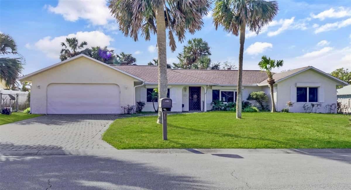 55 BAY HARBOUR DRIVE