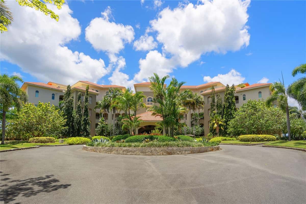 500 PLANTATION VILLAGE DRIVE