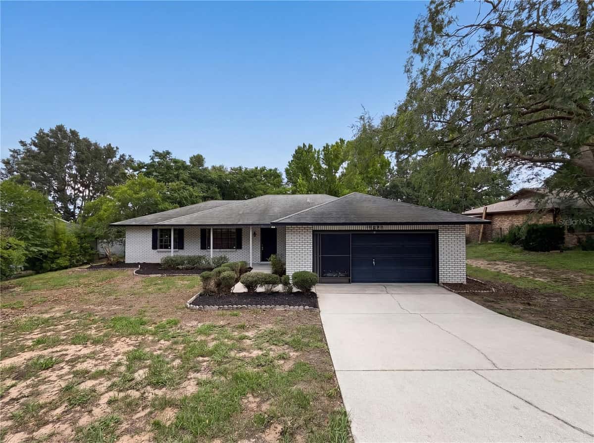 12620 BAY HILL DRIVE
