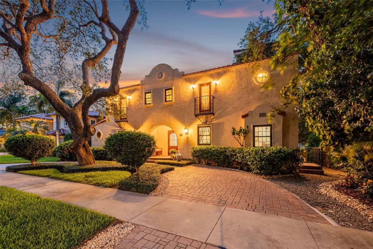 322 ROEBLING ROAD