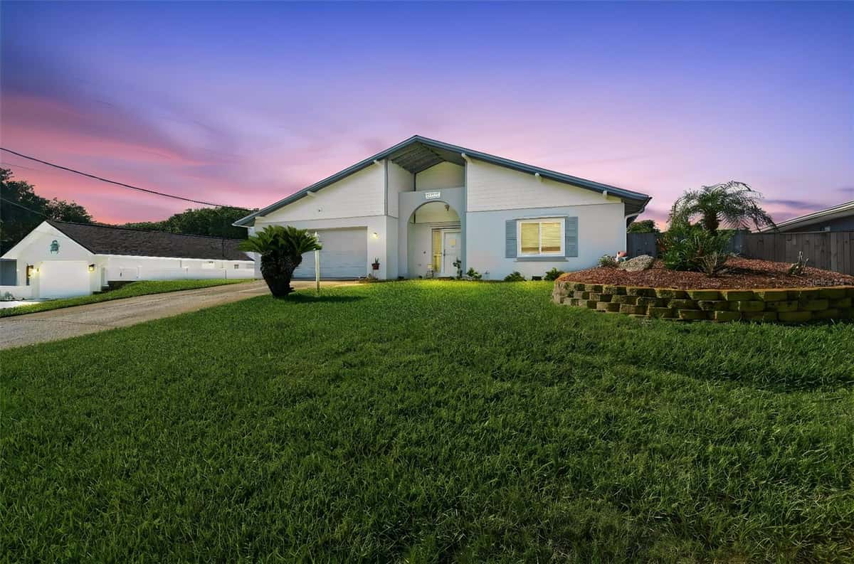 82 JENNIFER CIRCLE