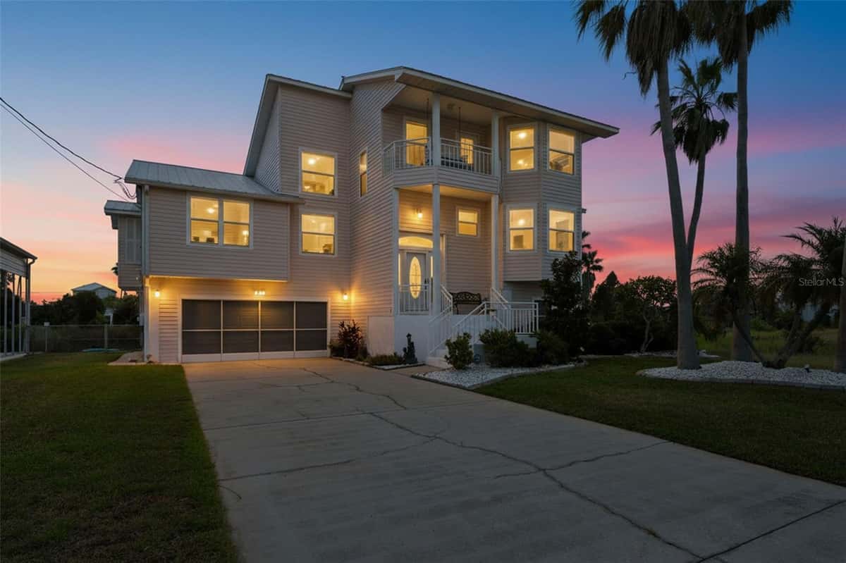 3342 TURKS CAP DRIVE