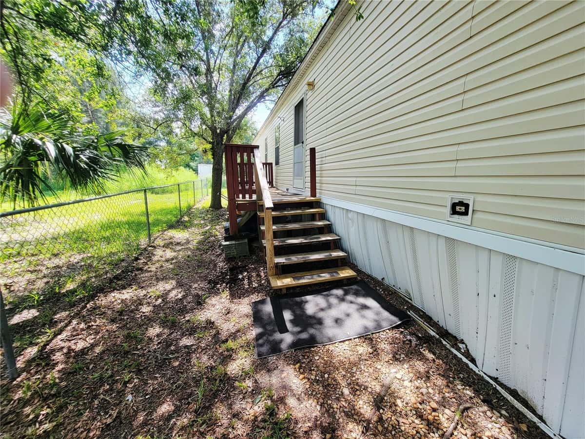 5504 WILSON DRIVE
