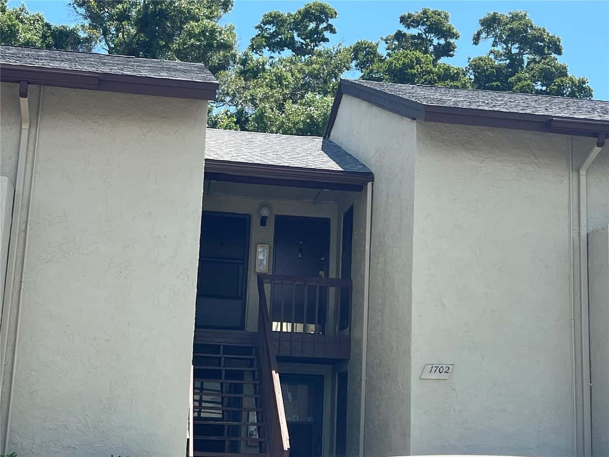 4215 BAY DRIVE