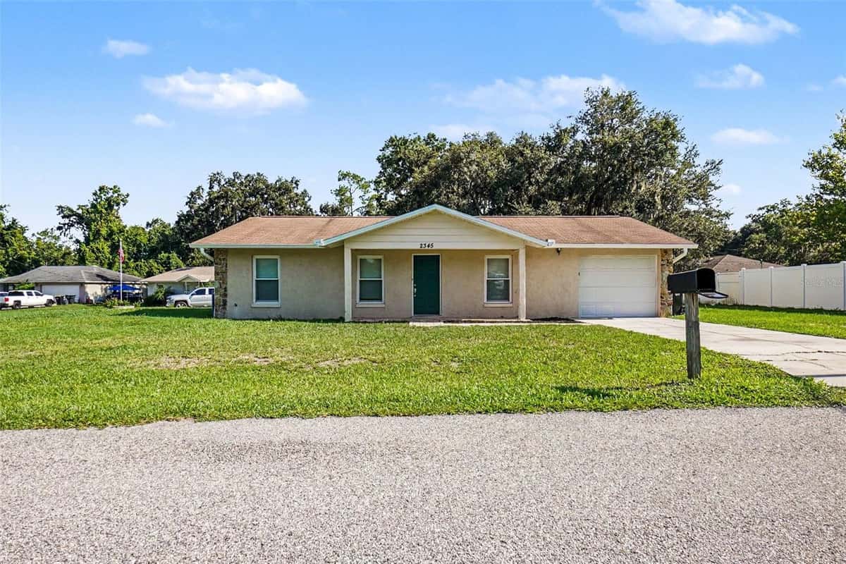 2345 NORTHVIEW DRIVE