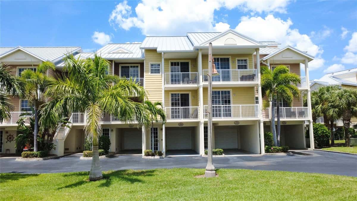 3259 MANGROVE POINT DRIVE