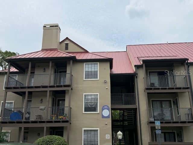 224 AFTON SQUARE