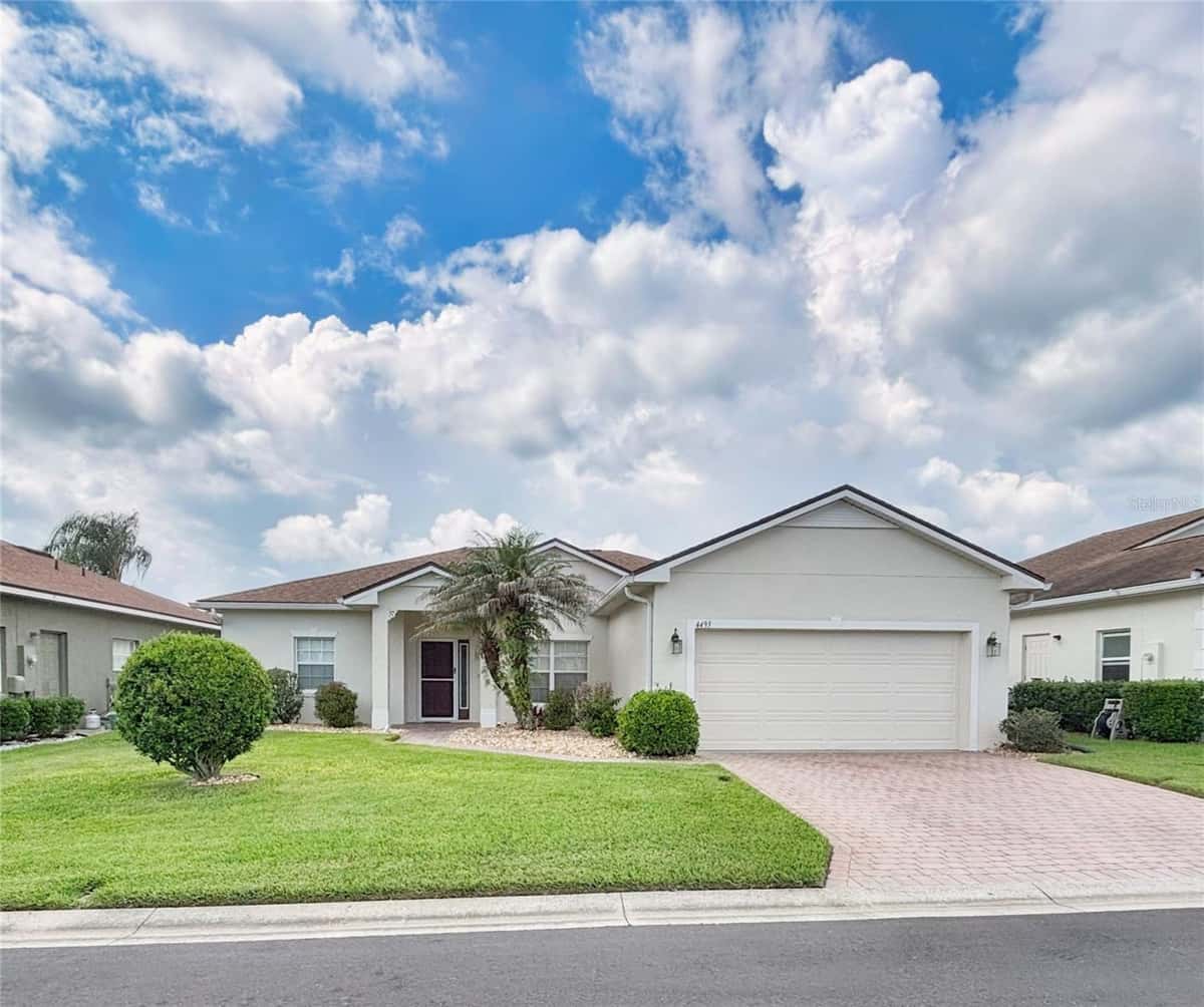 4493 TURNBERRY LANE