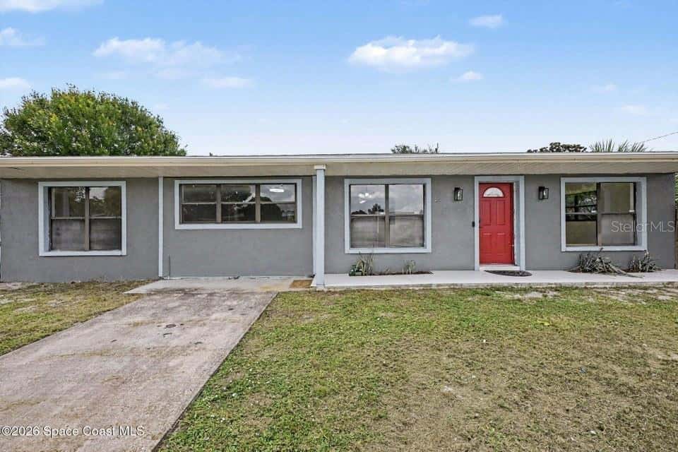 2292 LAKEVIEW DRIVE