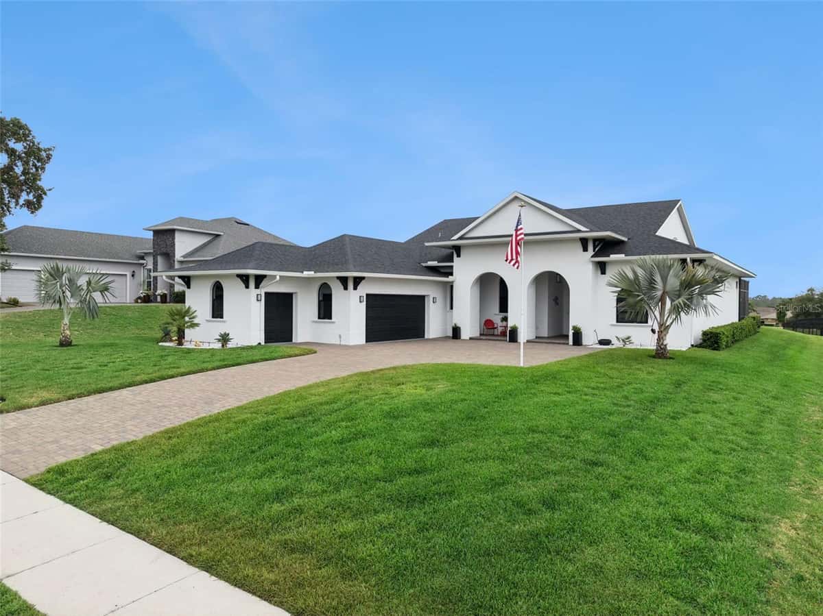 5141 GREENS DRIVE