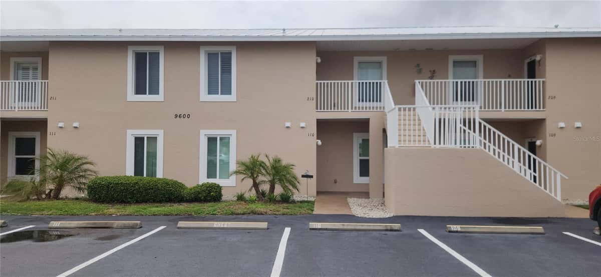 9600 FIDDLERS GREEN CIRCLE