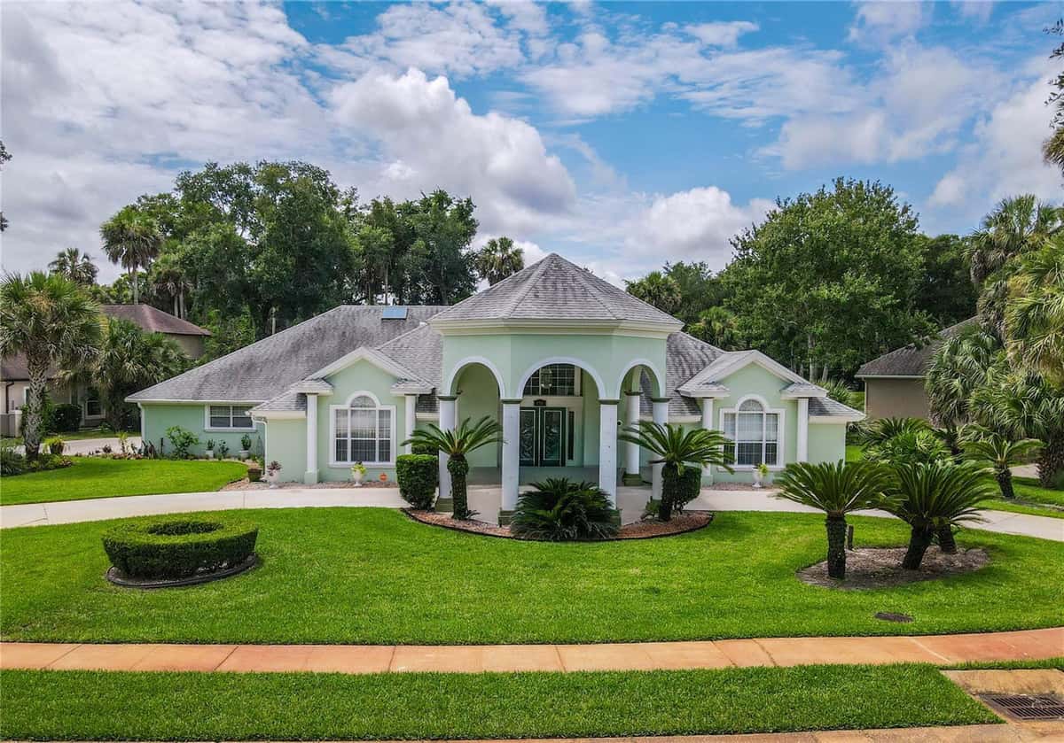 1308 WICKLOW LANE