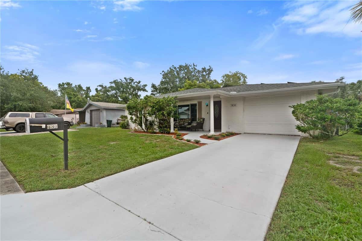 7830 CHERRYTREE LANE