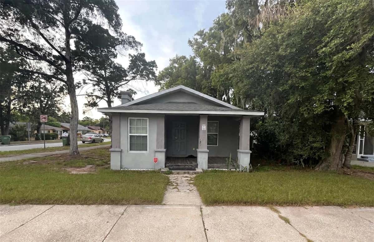 1712 MAIN STREET