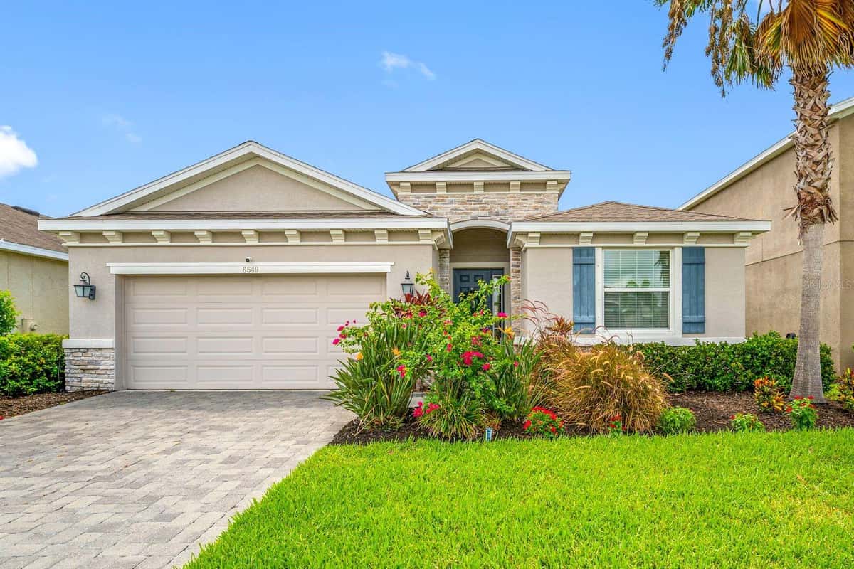 6549 DEVESTA LOOP