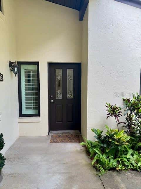 1637 PARADISE CIRCLE