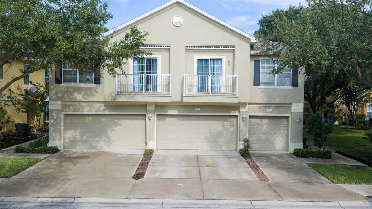 6717 EAGLE FEATHER DRIVE