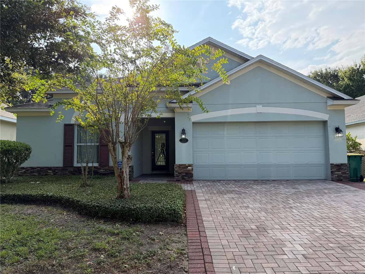 115 GLADESDOWN COURT