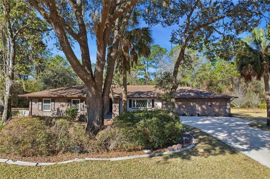 36 PINE DRIVE